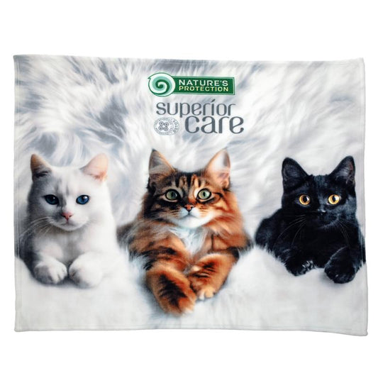Nature's Protection soft blanket, with kittens applique, white