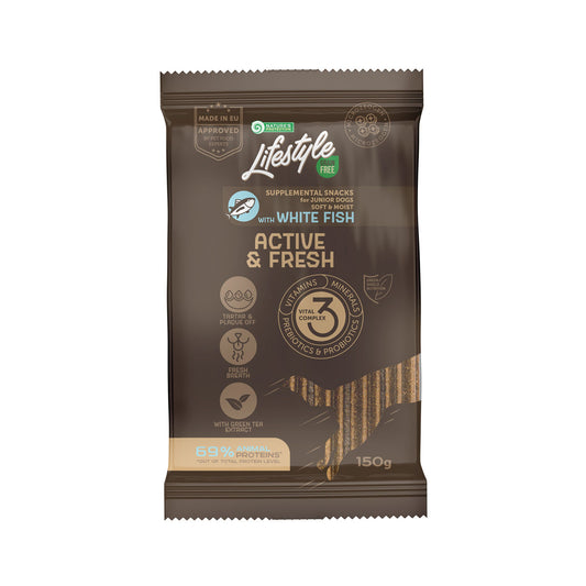 Nature’s Protection Lifestyle “Active & Fresh” functional treats with white fish for junior dogs