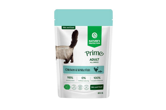 Wet food for adult cats of all breeds, with chicken and white fish