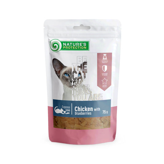 Nature's Protection snack for cats with chicken and blueberries